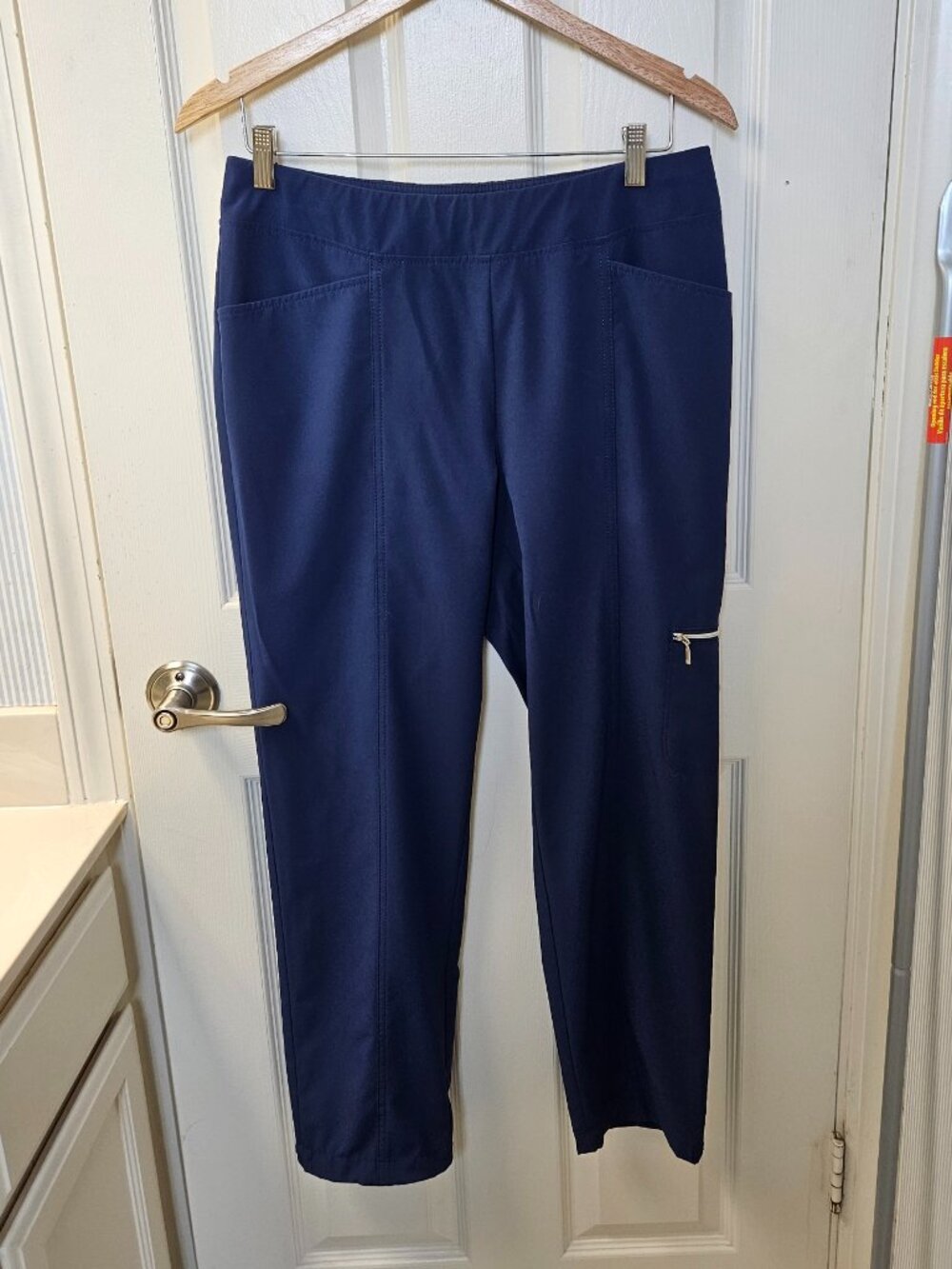 Chico’s Zenergy Blue Zip Pocket Pants Size 0.5 (US 4/6)